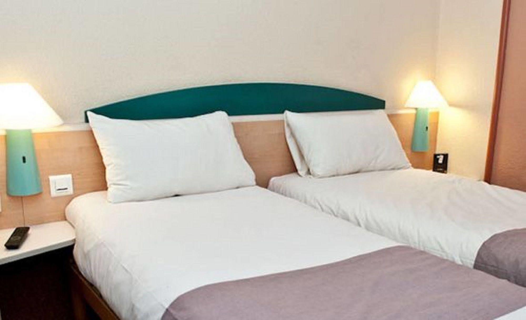 Egg Hotel Gonesse Ngoại thất bức ảnh