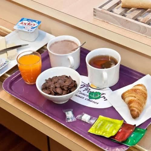 Egg Hotel Gonesse Ngoại thất bức ảnh